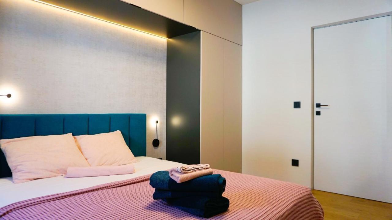 Апартамент Жасмин С Частен Гараж - Jasmin Apartment With Private Garage 바르나 외부 사진
