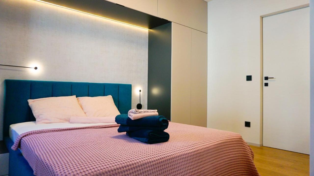 Апартамент Жасмин С Частен Гараж - Jasmin Apartment With Private Garage 바르나 외부 사진