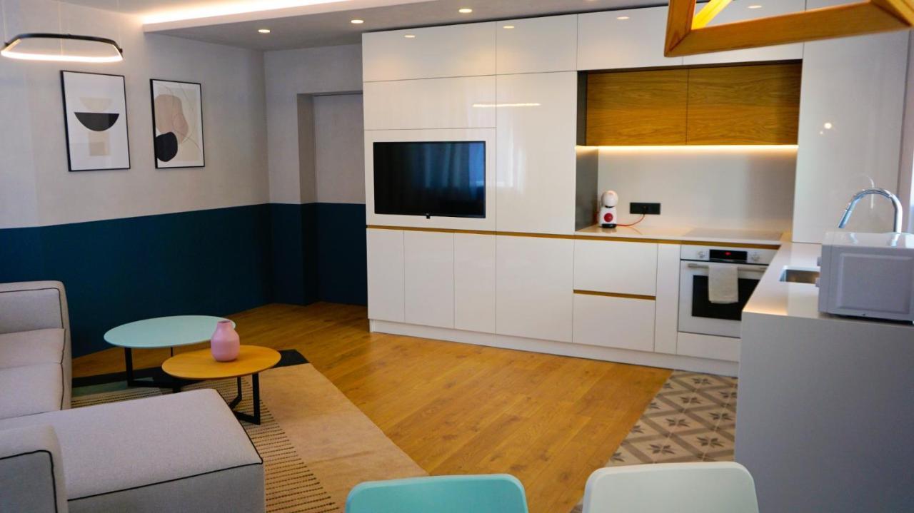 Апартамент Жасмин С Частен Гараж - Jasmin Apartment With Private Garage 바르나 외부 사진