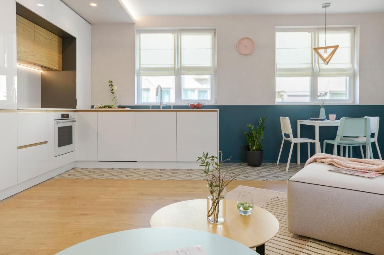 Апартамент Жасмин С Частен Гараж - Jasmin Apartment With Private Garage 바르나 외부 사진