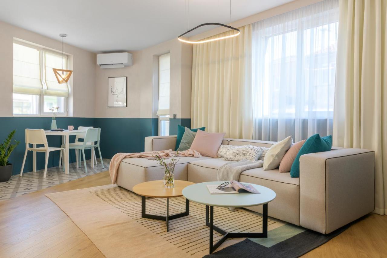 Апартамент Жасмин С Частен Гараж - Jasmin Apartment With Private Garage 바르나 외부 사진