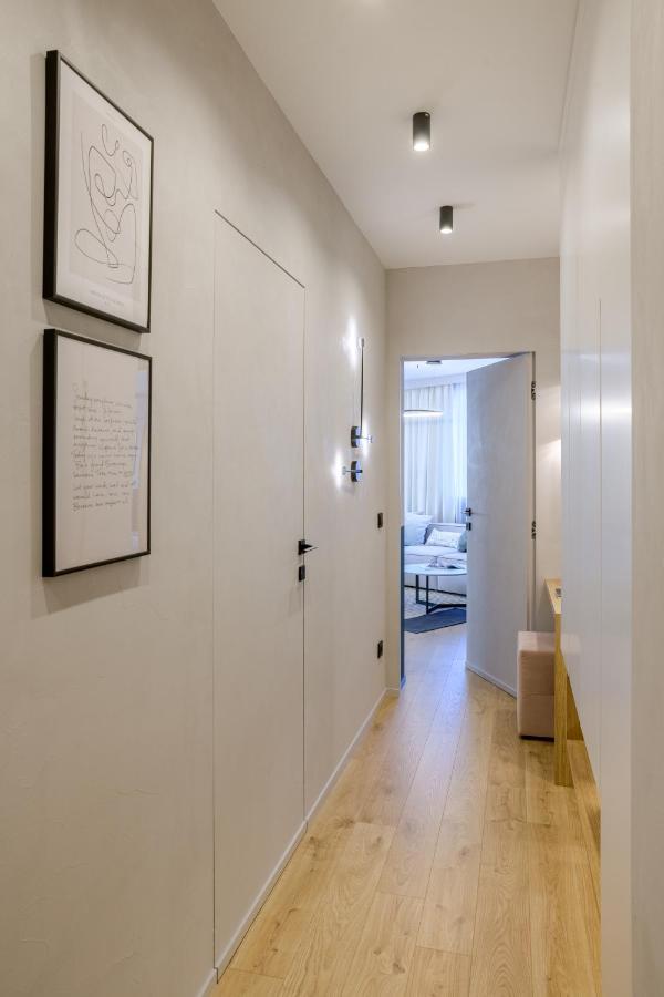 Апартамент Жасмин С Частен Гараж - Jasmin Apartment With Private Garage 바르나 외부 사진